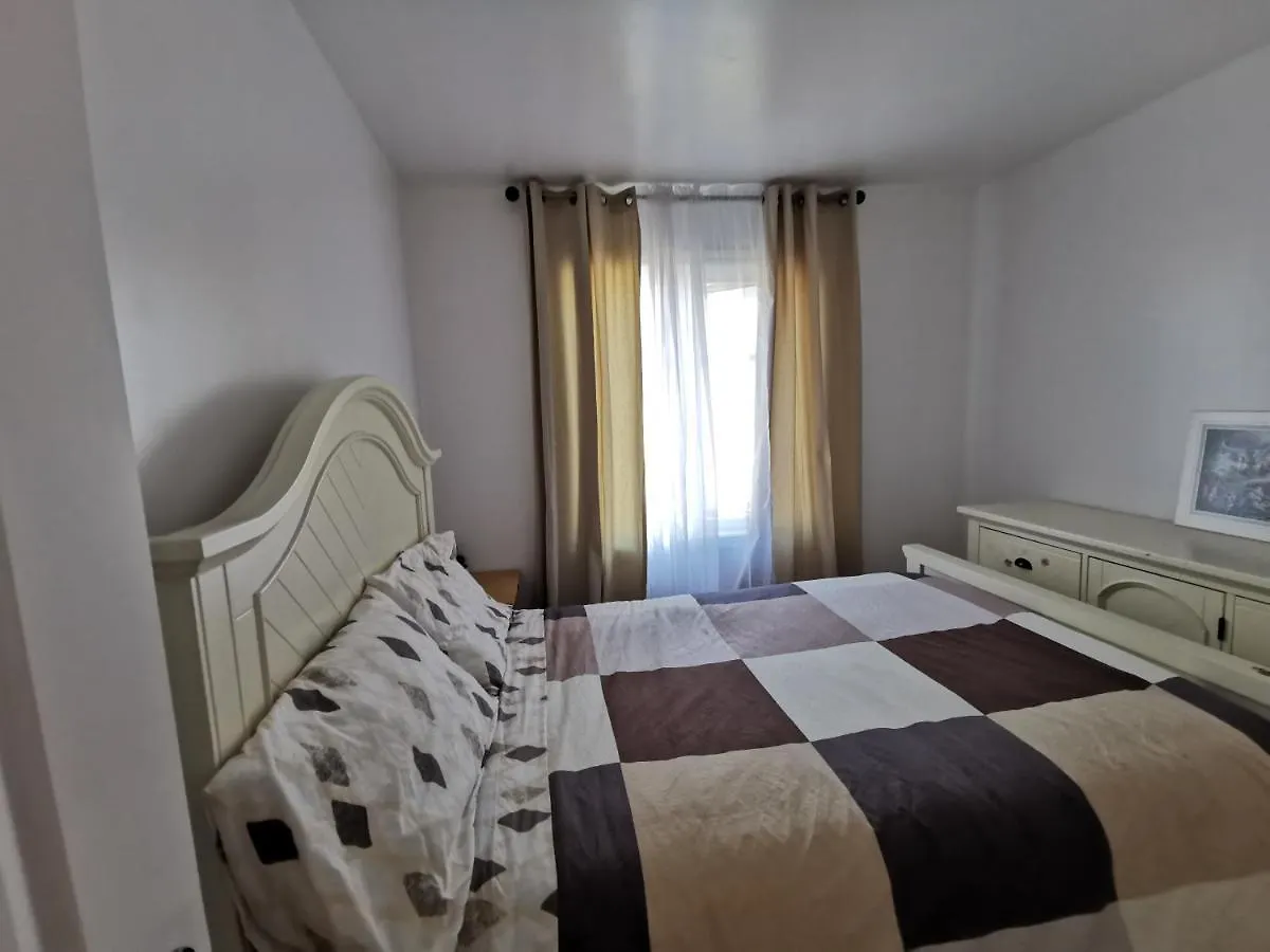 Comfort Townhouse Close To Airport Montreal 0*,